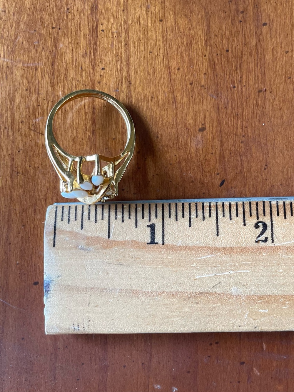 Vintage 1960s Cocktail Ring with Faux Opal & Rhinestones in Gold-tone, size 6.5 - Picture 8 of 10